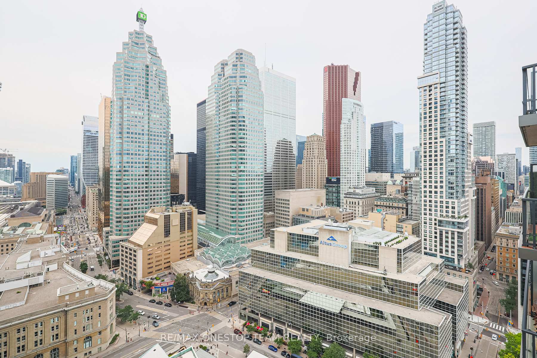 Photo 6 of Unit 3005, 1 Scott Street, Toronto, Waterfront Communities — HOMEH