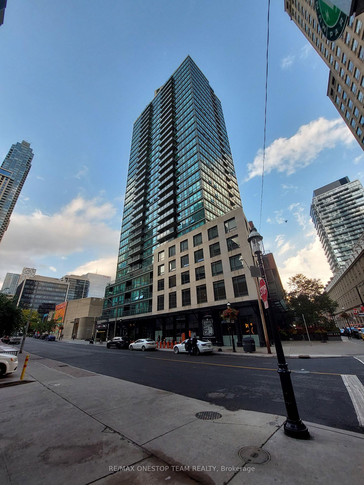 Photo 14 of Unit 3005, 1 Scott Street, Toronto, Waterfront Communities — HOMEH