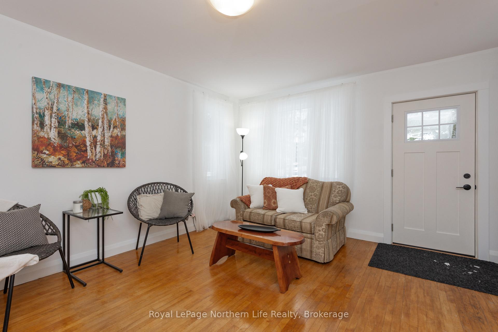 Photo 11 of 94 King Street, Powassan — HOMEH
