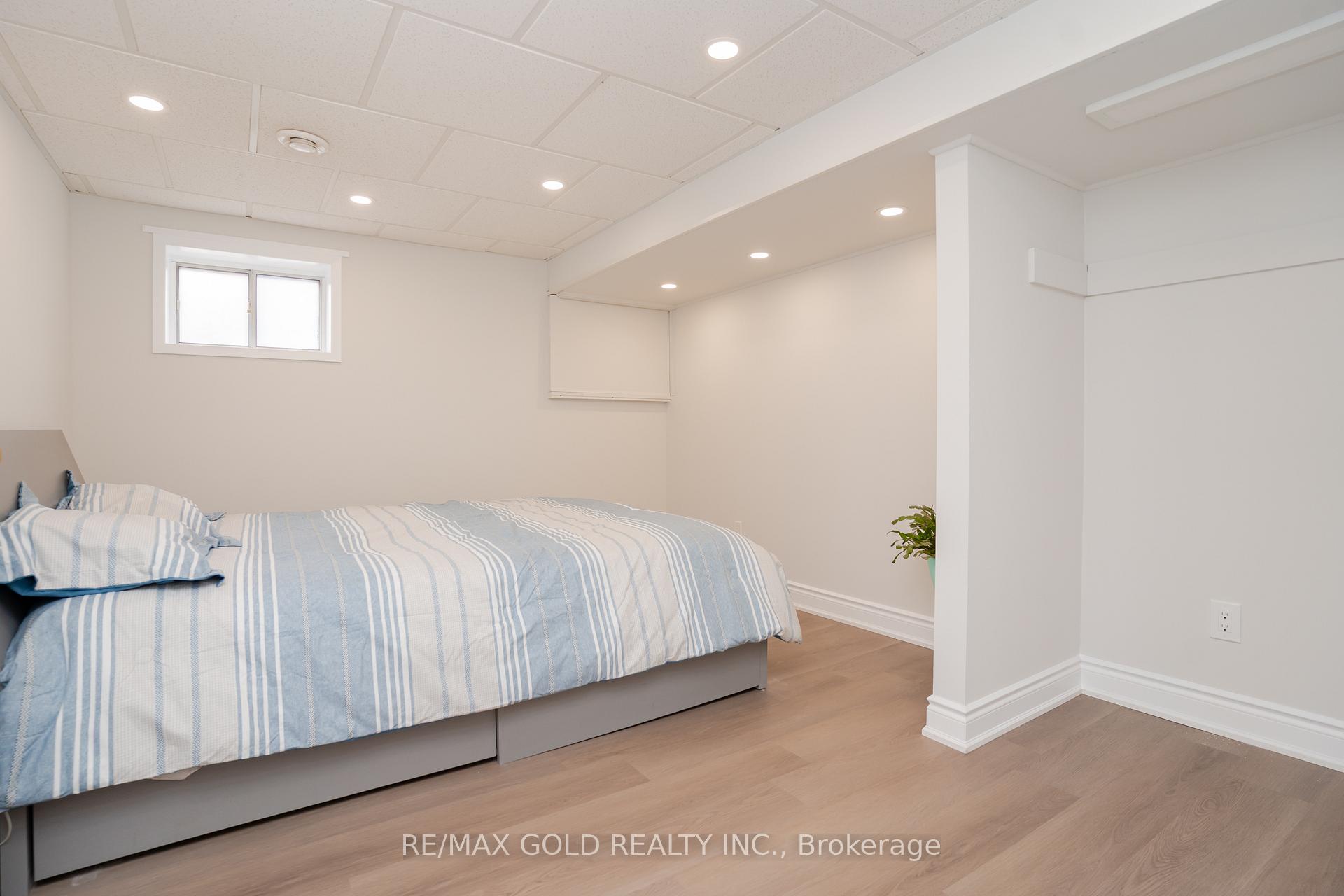 Photo 27 of 194 Earnscliffe Circle, Brampton, Southgate — HOMEH