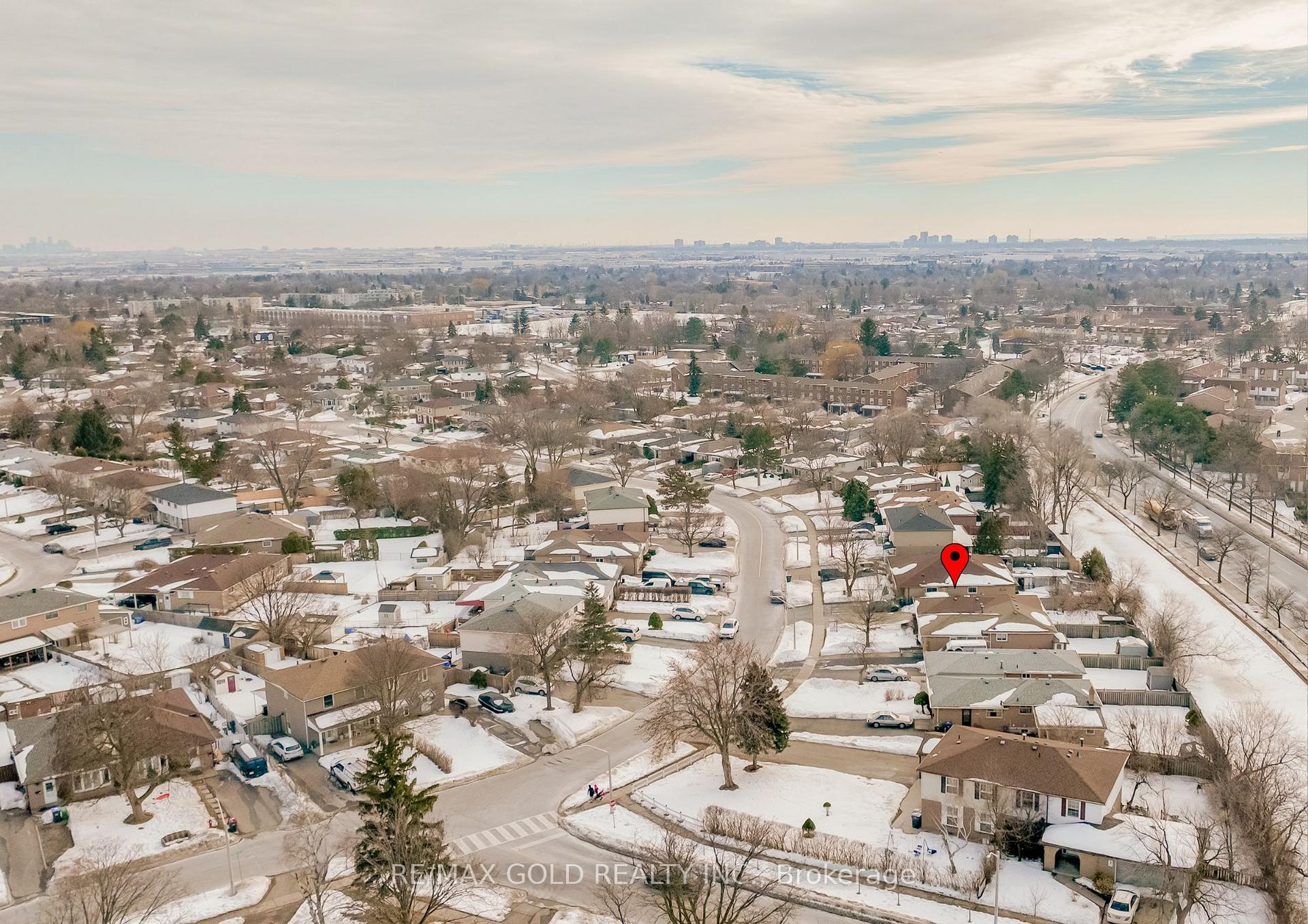 Photo 36 of 194 Earnscliffe Circle, Brampton, Southgate — HOMEH