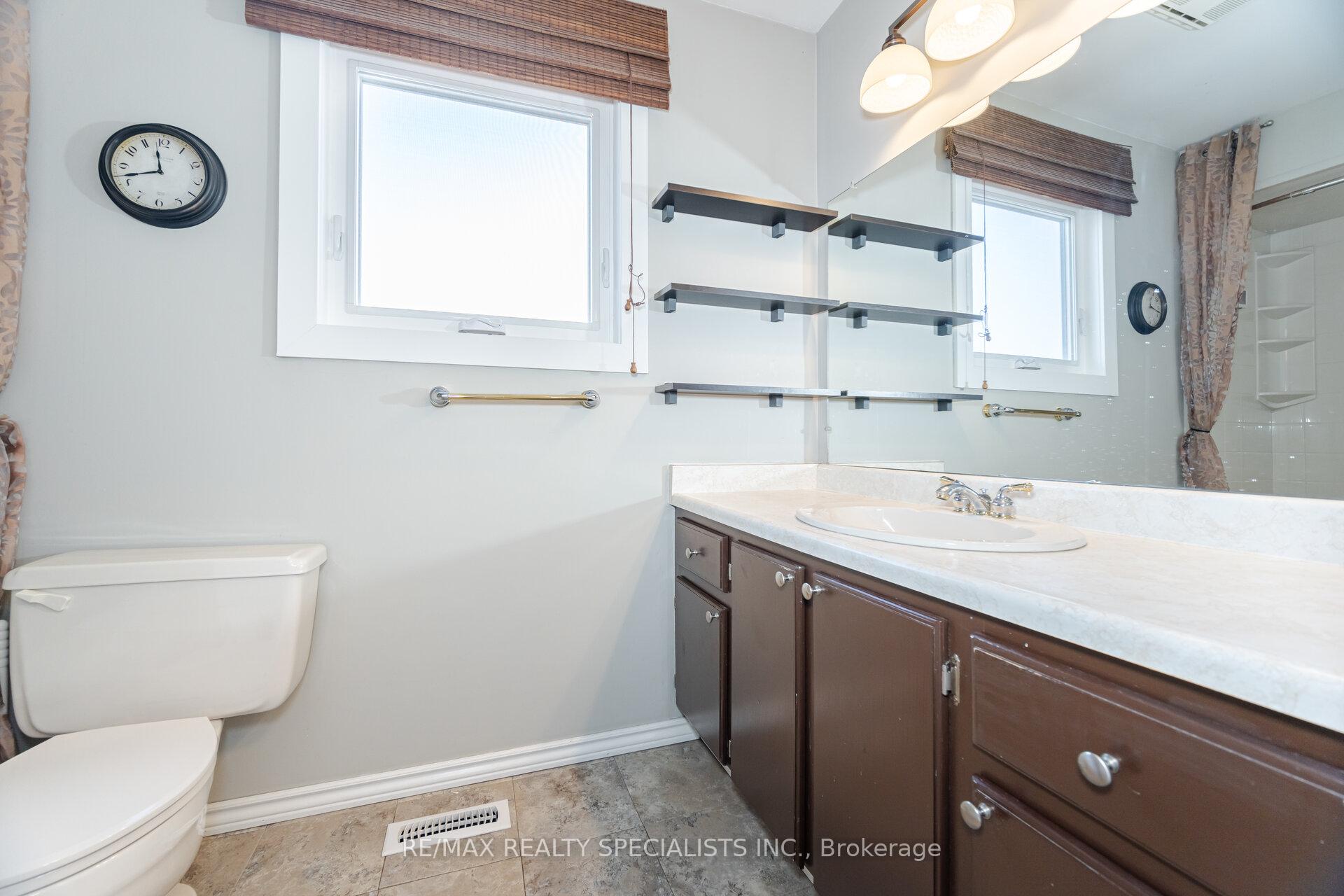 Photo 13 of 28 Ashurst Crescent, Brampton, Madoc — HOMEH