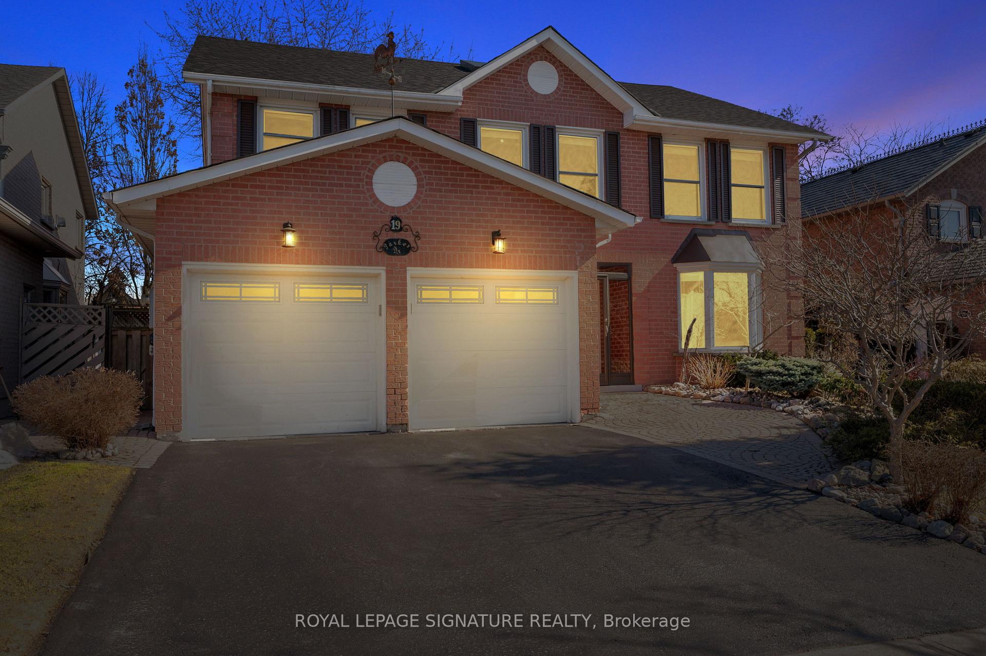 Photo 2 of 19 Parkes Drive, Ajax, South West — HOMEH
