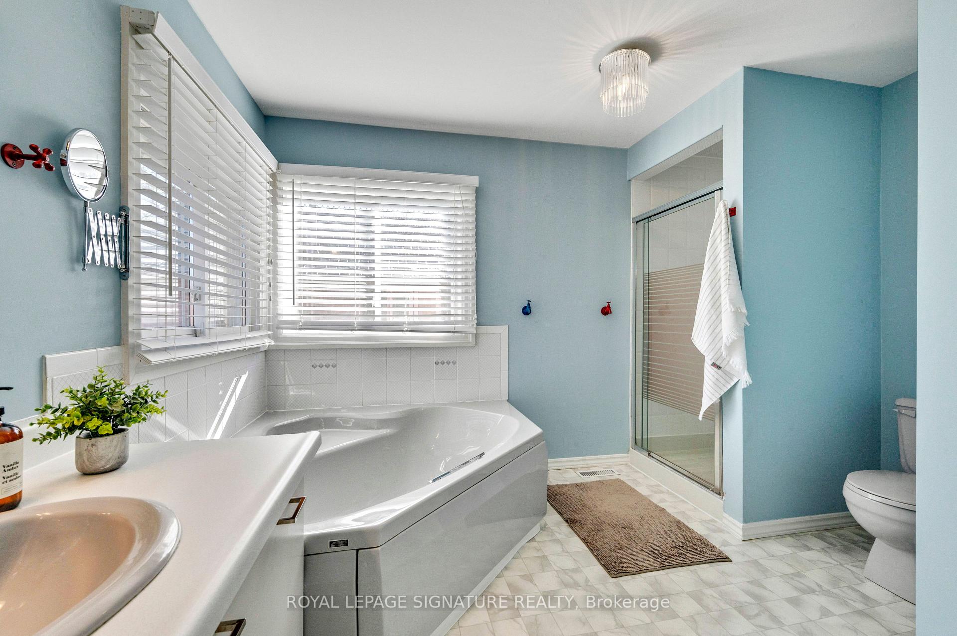 Photo 29 of 19 Parkes Drive, Ajax, South West — HOMEH