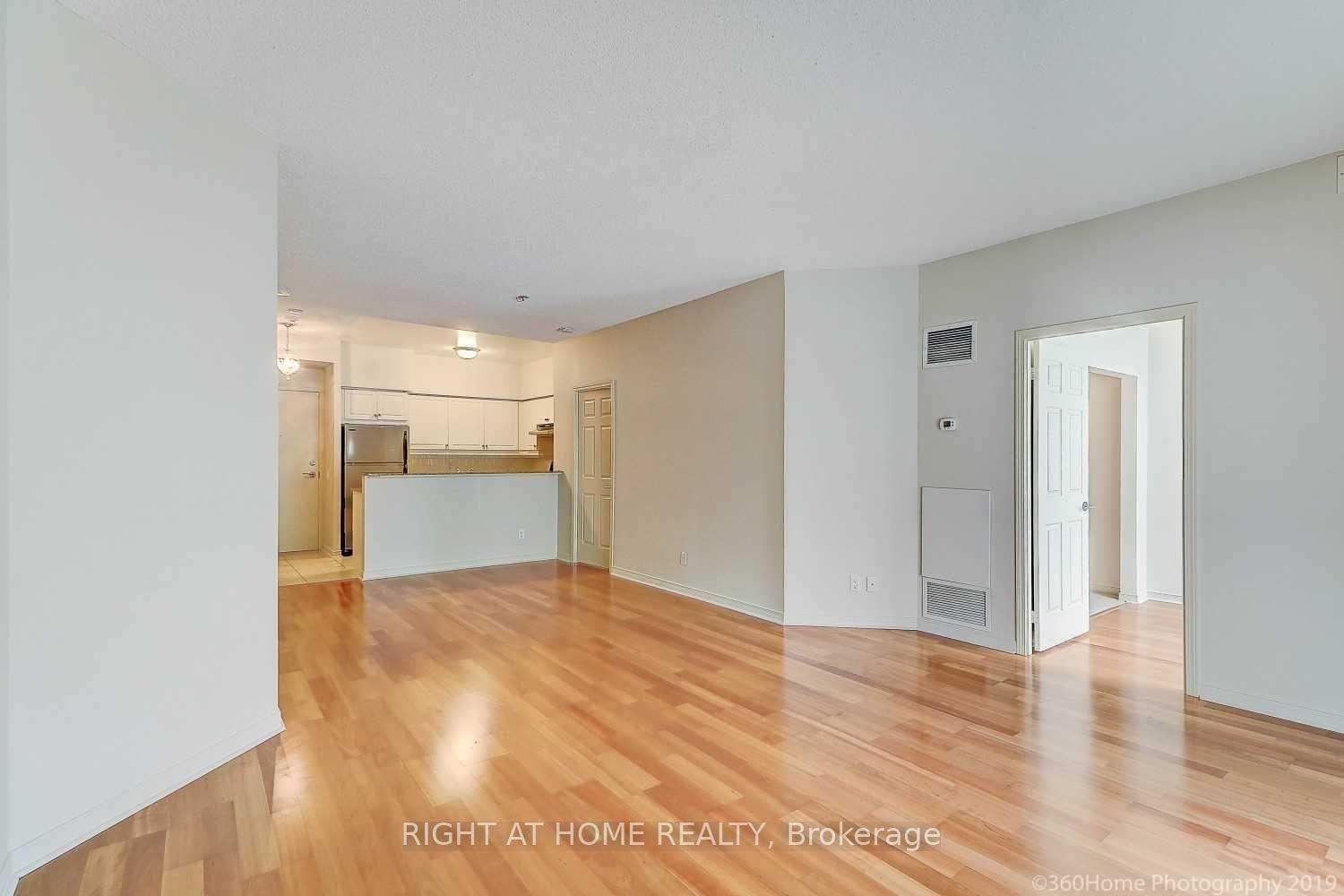 Front of Unit 117, 455 Rosewell Avenue