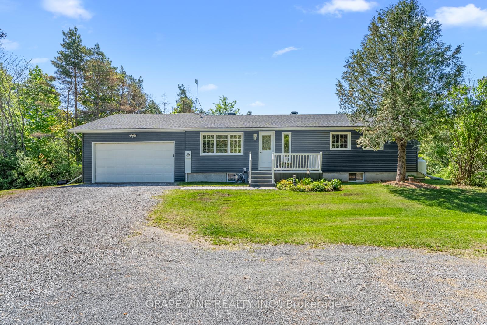 Front of 3984 Old Almonte Road
