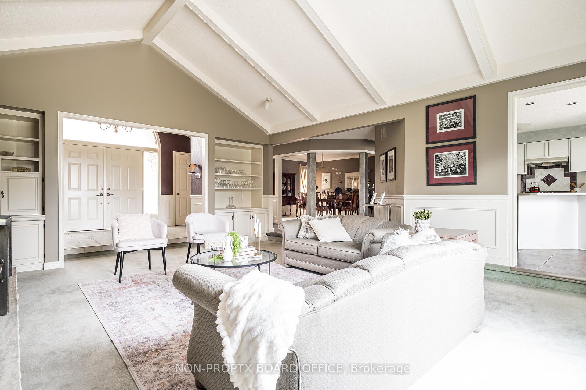 Photo 16 of 111 Saint Margarets Road, Hamilton, Ancaster — HOMEH
