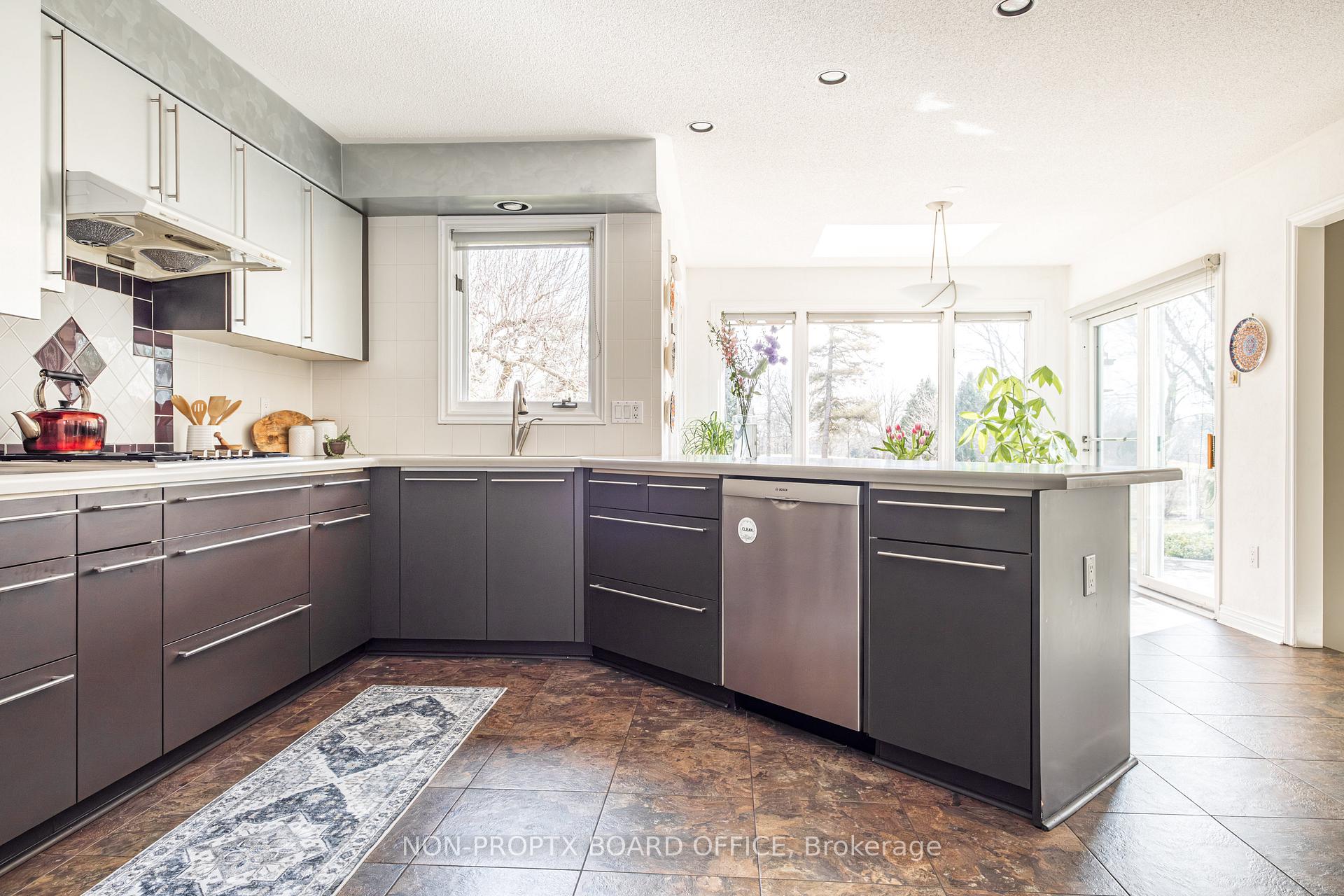 Photo 42 of 111 Saint Margarets Road, Hamilton, Ancaster — HOMEH