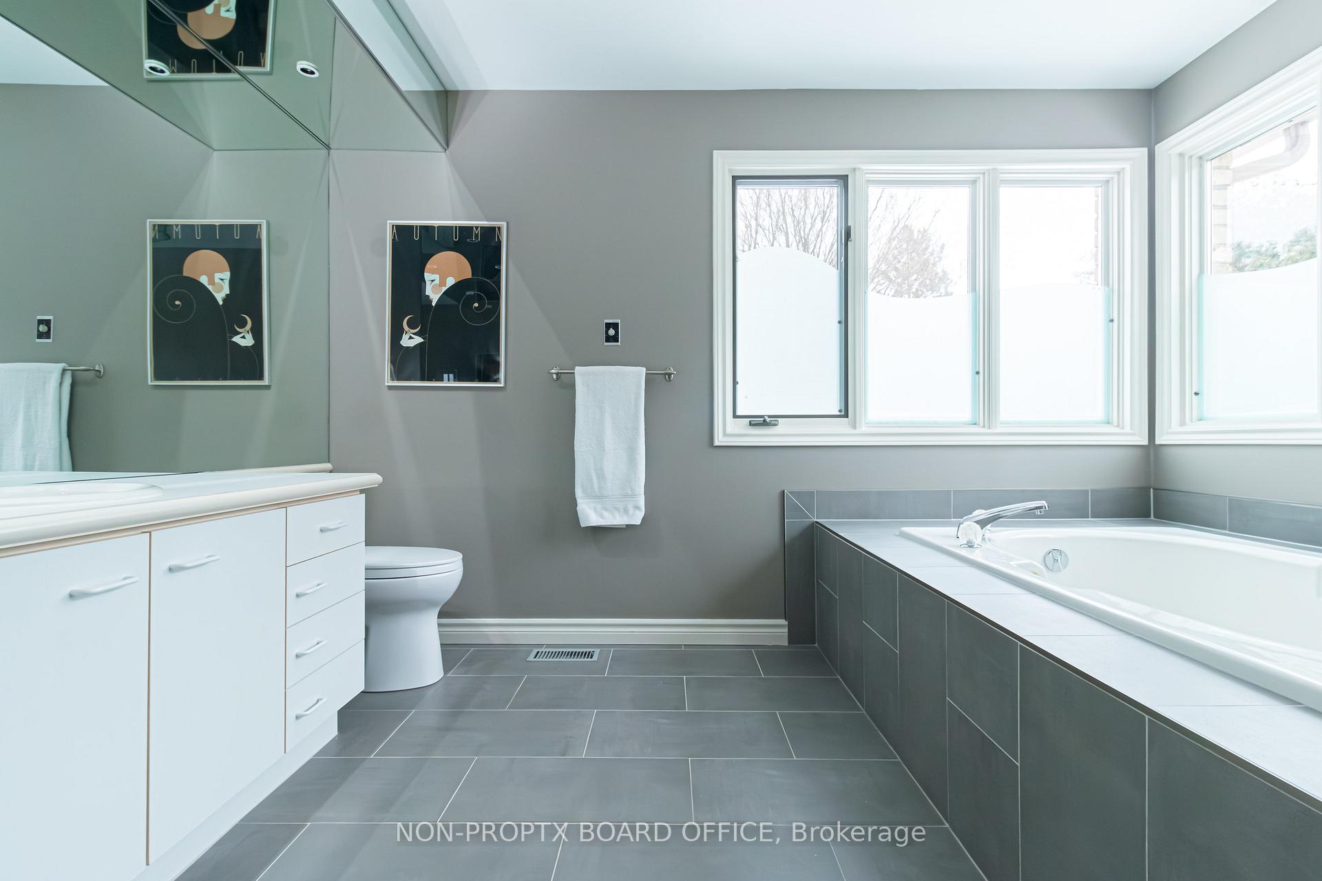 Photo 56 of 111 Saint Margarets Road, Hamilton, Ancaster — HOMEH