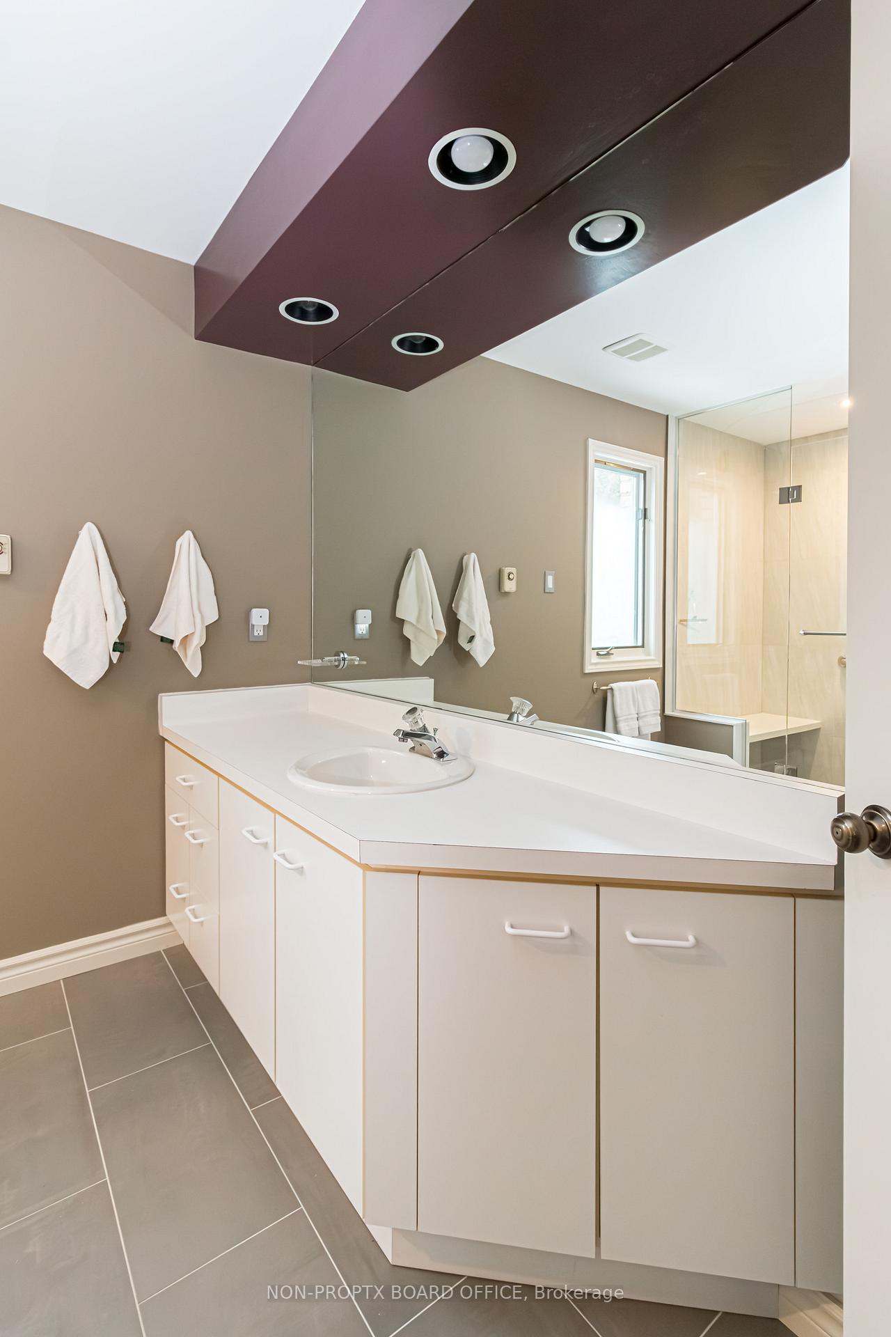 Photo 58 of 111 Saint Margarets Road, Hamilton, Ancaster — HOMEH