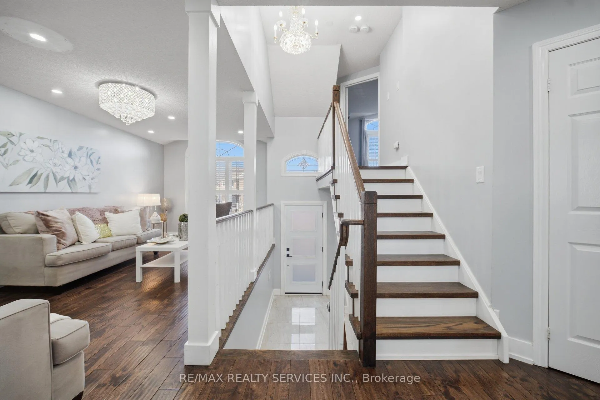 Photo 4 of 118 Van Scott Drive, Brampton, Northwest Sandalwood Parkway — HOMEH