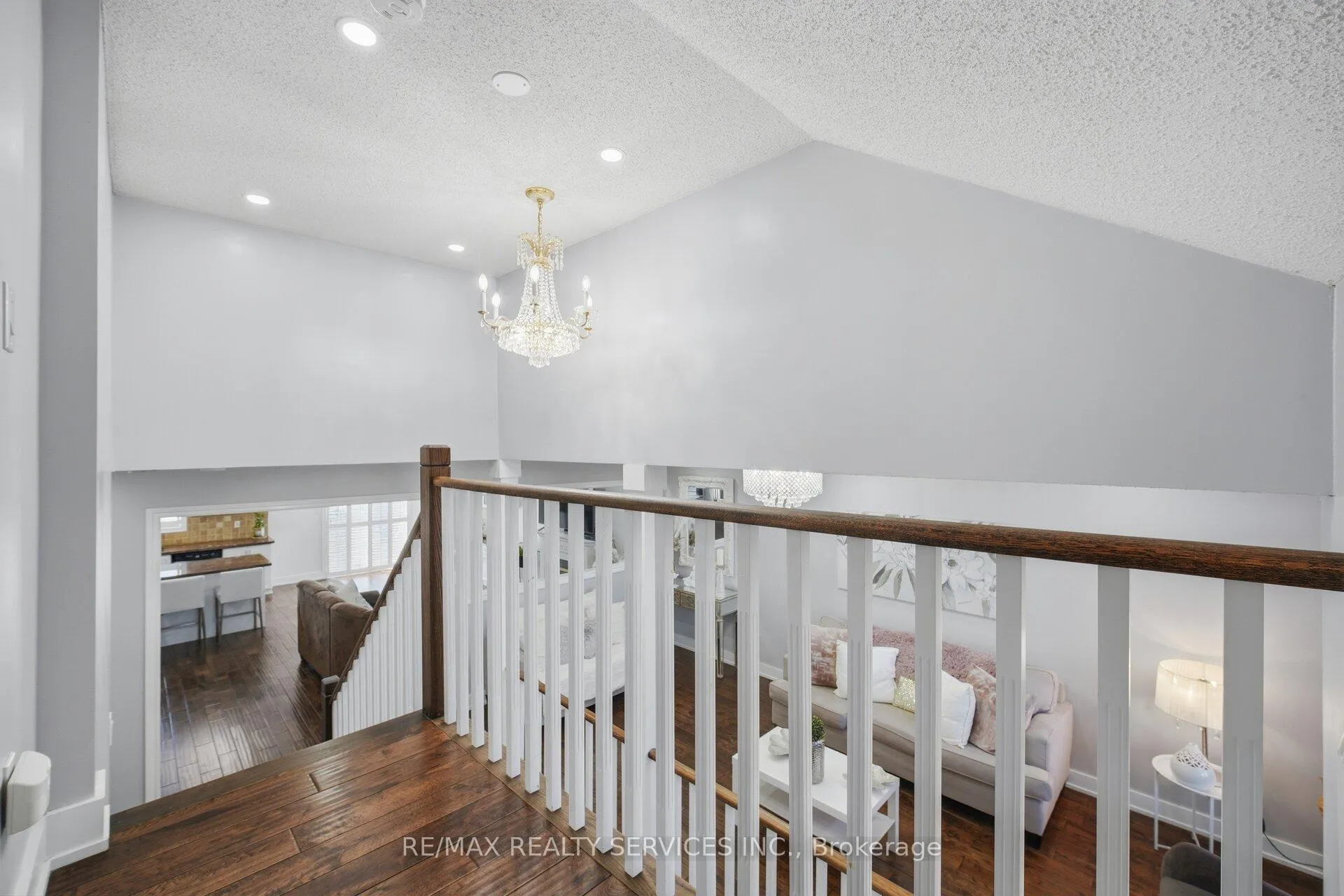Photo 28 of 118 Van Scott Drive, Brampton, Northwest Sandalwood Parkway — HOMEH