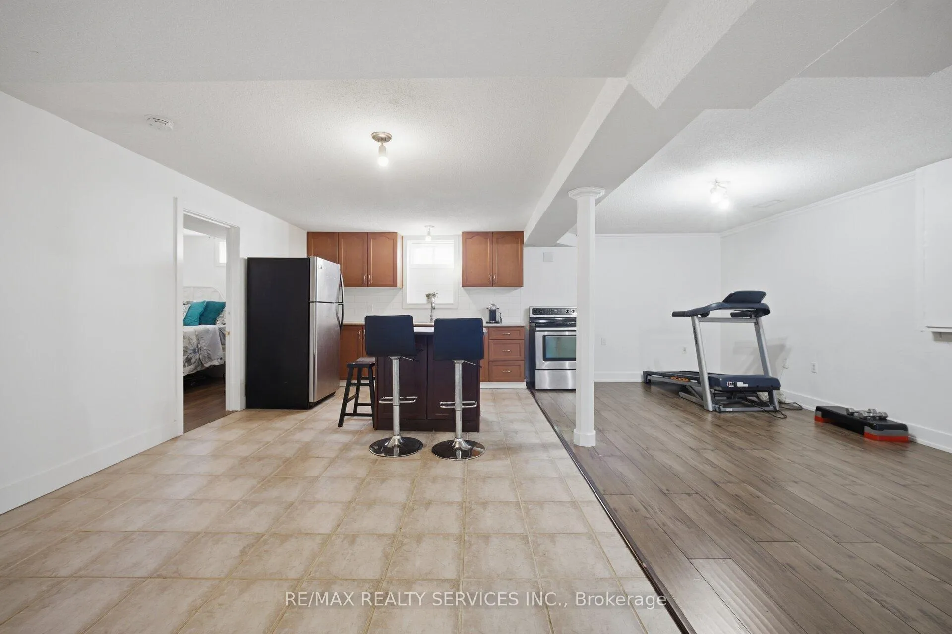 Photo 36 of 118 Van Scott Drive, Brampton, Northwest Sandalwood Parkway — HOMEH