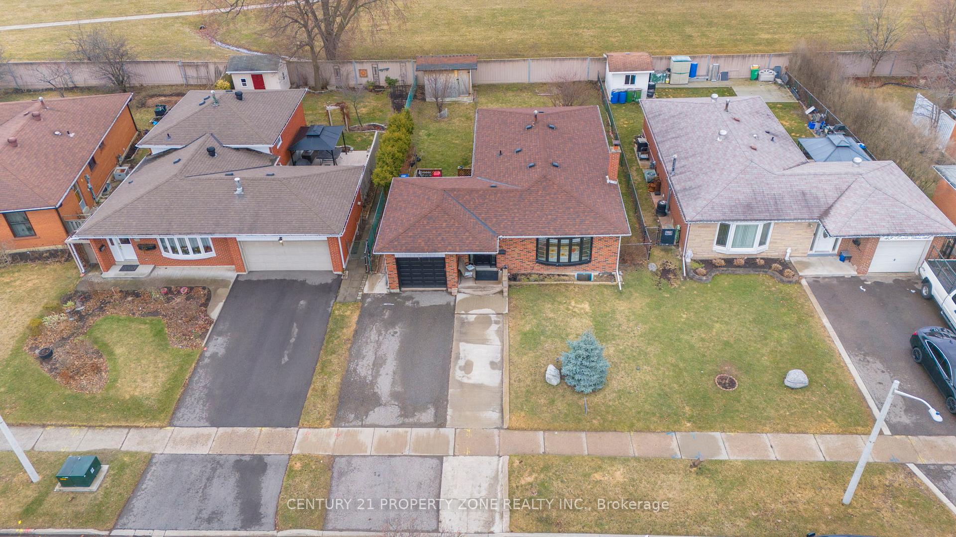 Photo 2 of 51 Glebe Crescent, Brampton, Northgate — HOMEH