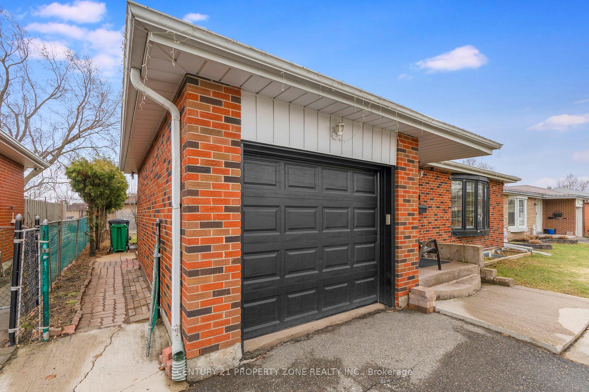 Photo 13 of 51 Glebe Crescent, Brampton, Northgate — HOMEH