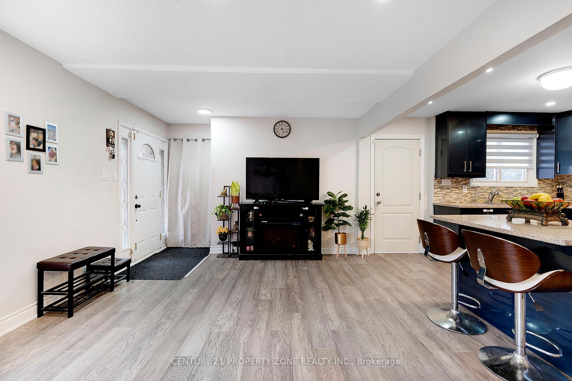 Photo 18 of 51 Glebe Crescent, Brampton, Northgate — HOMEH