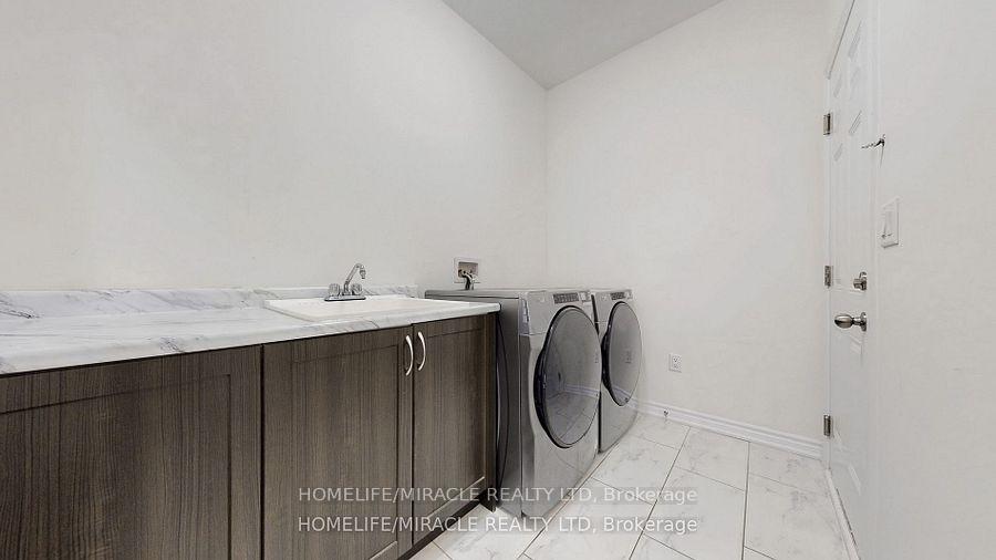 Photo 13 of 26 Calabria Drive, Caledon, Rural Caledon — HOMEH