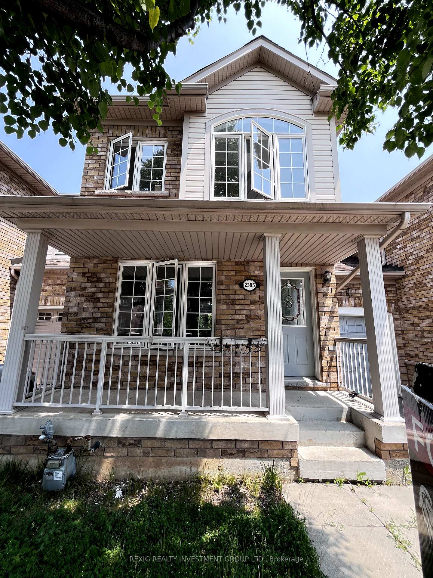 Front of 2395 Curtis Road
