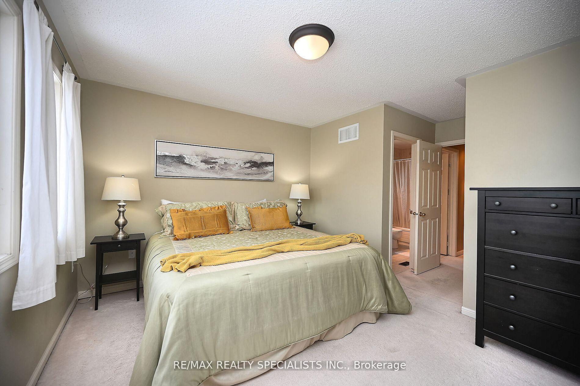 Photo 25 of 67 Jessop Drive, Brampton, Fletcher's Meadow — HOMEH
