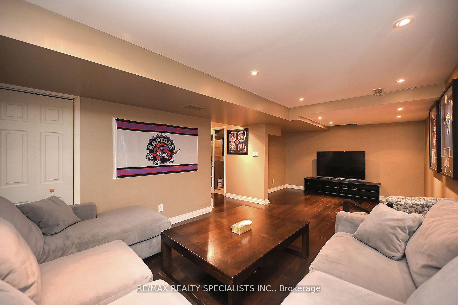 Photo 34 of 67 Jessop Drive, Brampton, Fletcher's Meadow — HOMEH