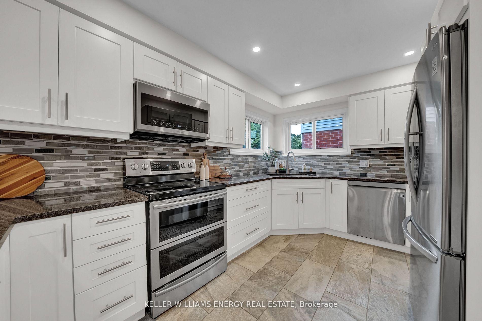 Photo 14 of 44 Rutherford Drive, Clarington, Newcastle — HOMEH