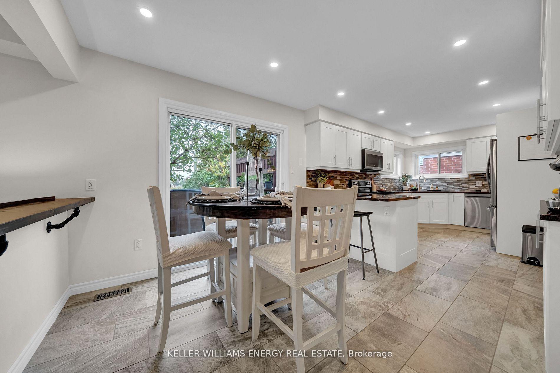 Photo 20 of 44 Rutherford Drive, Clarington, Newcastle — HOMEH