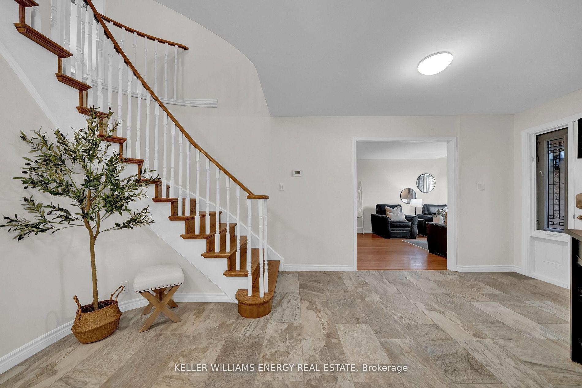 Photo 24 of 44 Rutherford Drive, Clarington, Newcastle — HOMEH