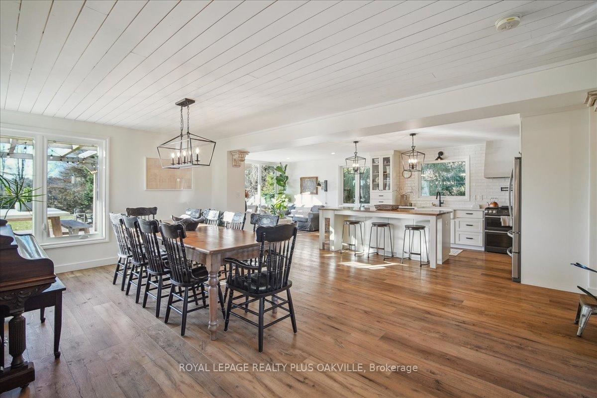 Photo 4 of 3942 Governors Road, Hamilton, Lynden — HOMEH