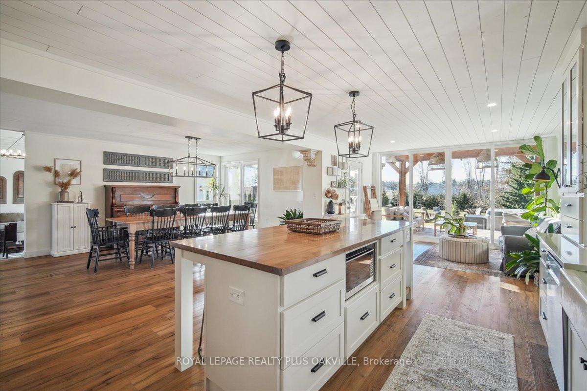 Photo 12 of 3942 Governors Road, Hamilton, Lynden — HOMEH