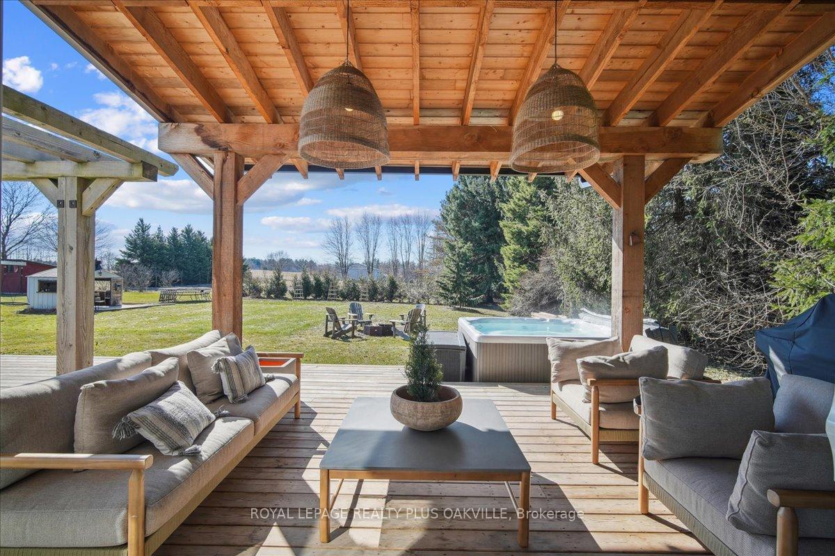 Photo 15 of 3942 Governors Road, Hamilton, Lynden — HOMEH