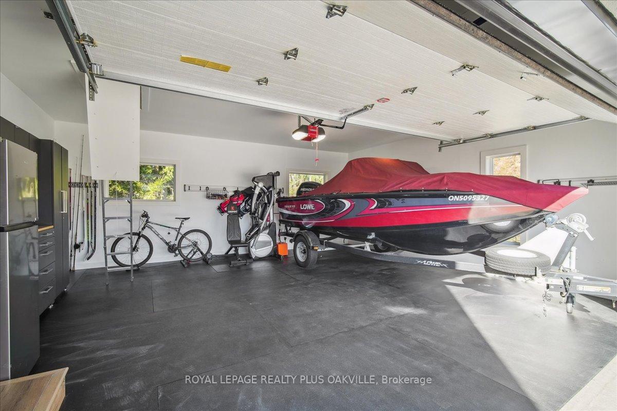 Photo 18 of 3942 Governors Road, Hamilton, Lynden — HOMEH