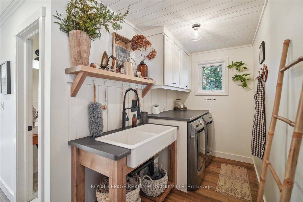 Photo 19 of 3942 Governors Road, Hamilton, Lynden — HOMEH