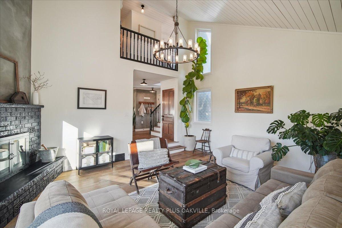 Photo 26 of 3942 Governors Road, Hamilton, Lynden — HOMEH