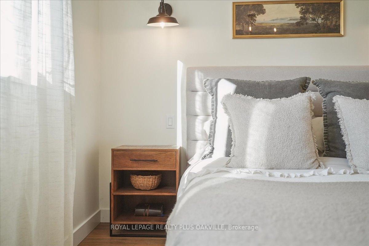 Photo 30 of 3942 Governors Road, Hamilton, Lynden — HOMEH