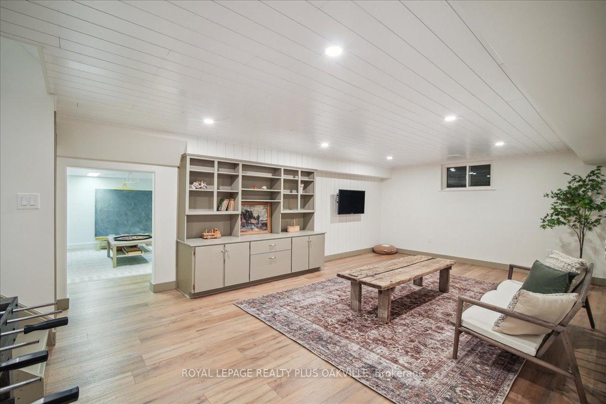 Photo 43 of 3942 Governors Road, Hamilton, Lynden — HOMEH