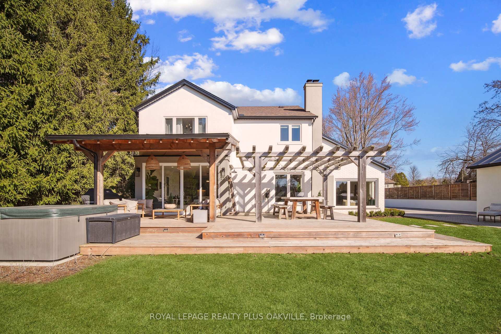 Photo 45 of 3942 Governors Road, Hamilton, Lynden — HOMEH