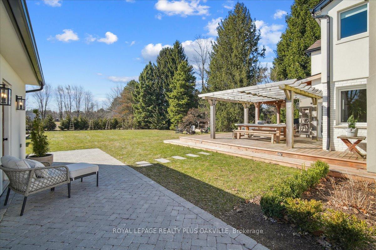Photo 46 of 3942 Governors Road, Hamilton, Lynden — HOMEH