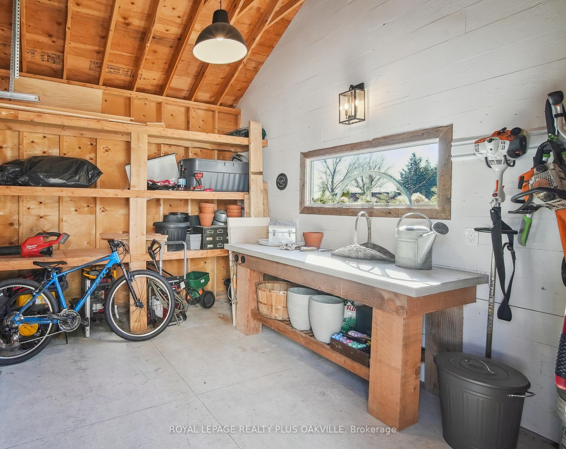 Photo 48 of 3942 Governors Road, Hamilton, Lynden — HOMEH