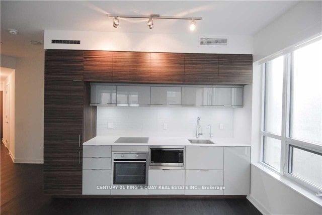 Photo 7 of Unit 803, 88 Scott Street, Toronto, Church-Yonge Corridor — HOMEH