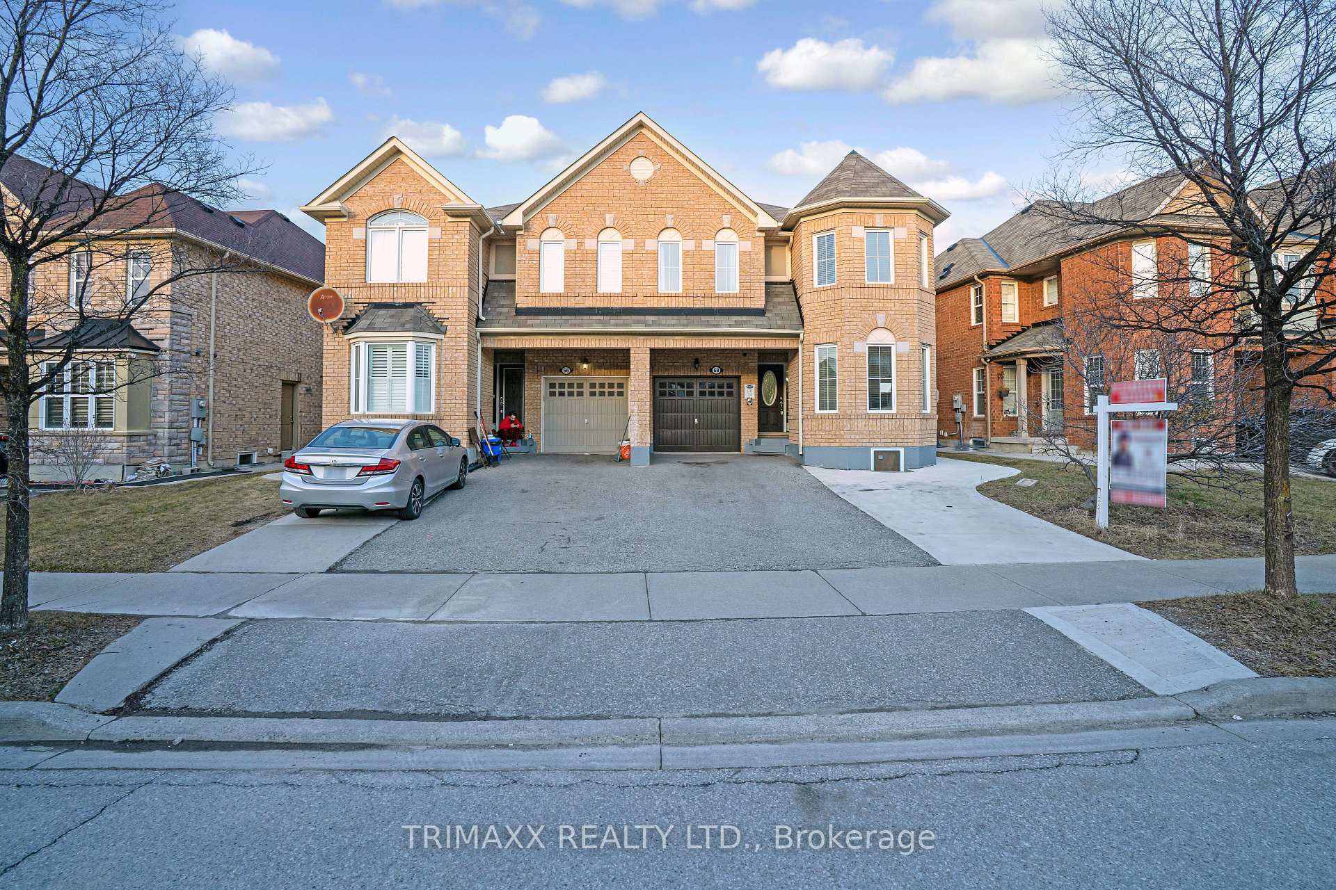 Photo 2 of 68 Biddens Square, Brampton, Bram East — HOMEH