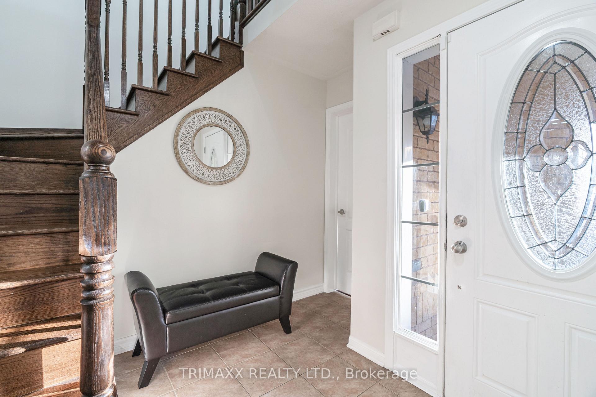 Photo 4 of 68 Biddens Square, Brampton, Bram East — HOMEH