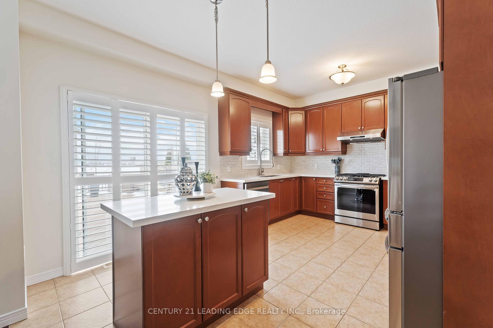 Photo 14 of 60 Sundance Crescent, Hamilton, Rural Glanbrook — HOMEH
