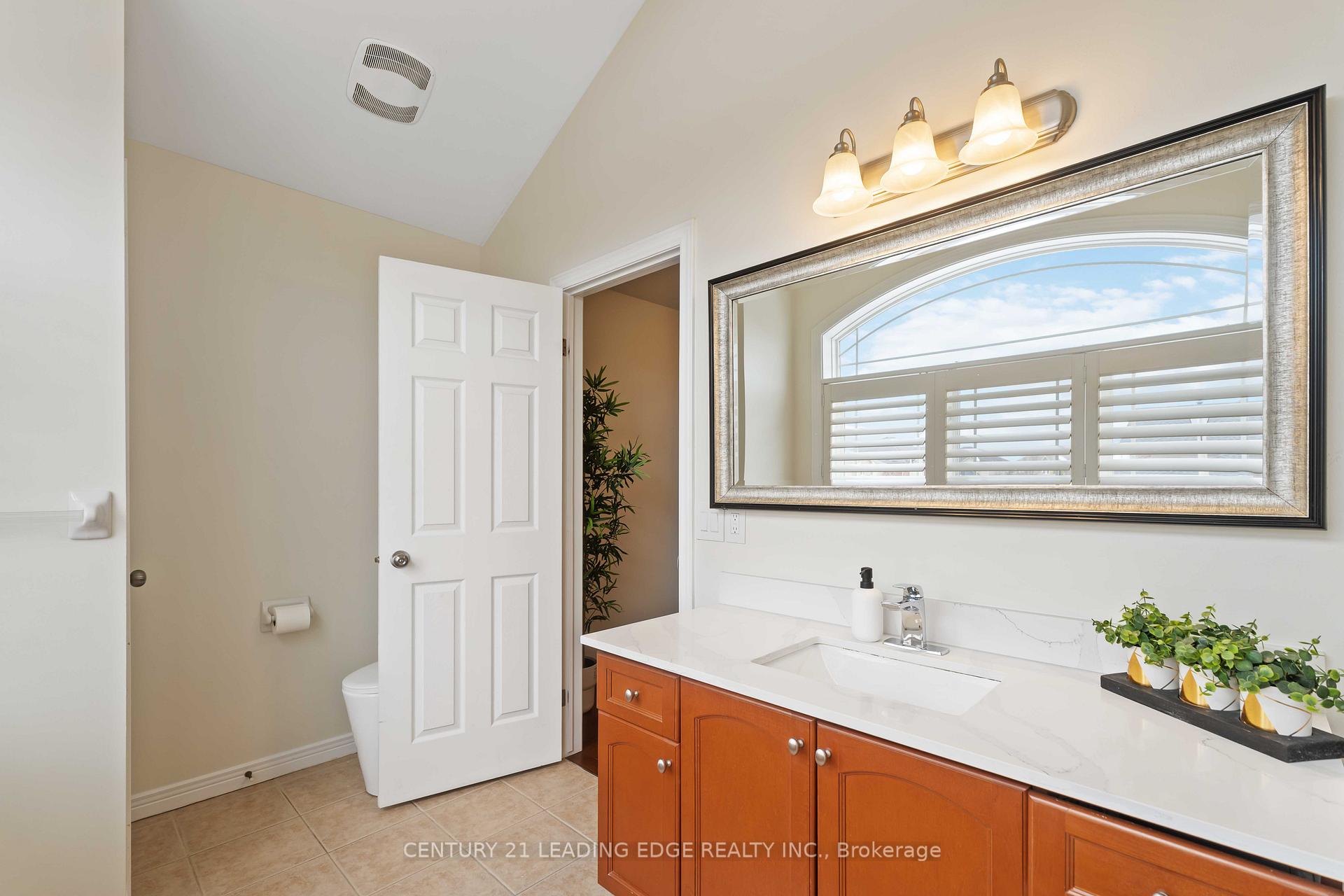 Photo 43 of 60 Sundance Crescent, Hamilton, Rural Glanbrook — HOMEH