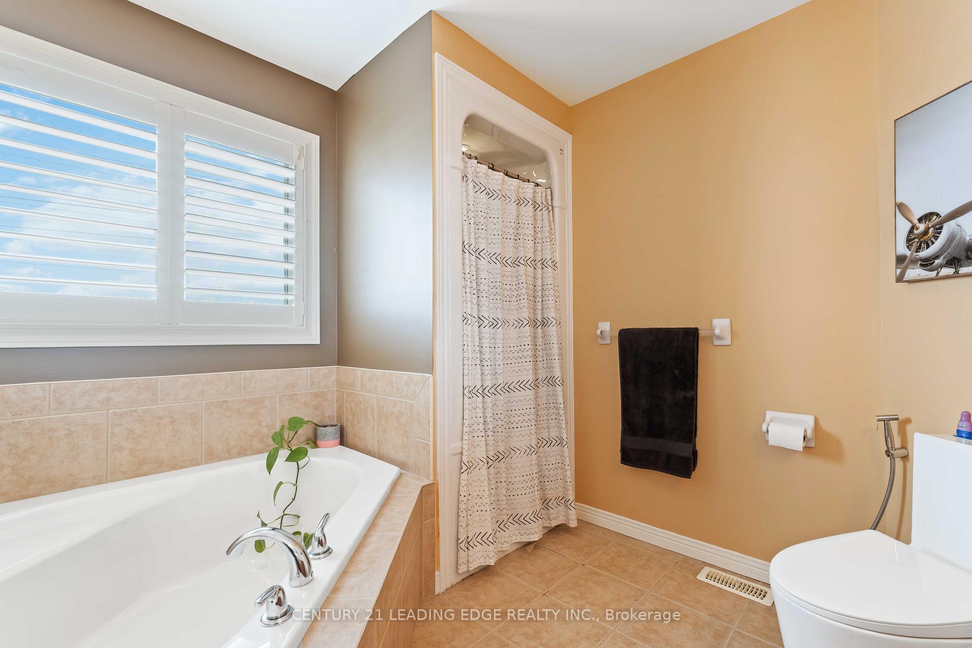 Photo 47 of 60 Sundance Crescent, Hamilton, Rural Glanbrook — HOMEH