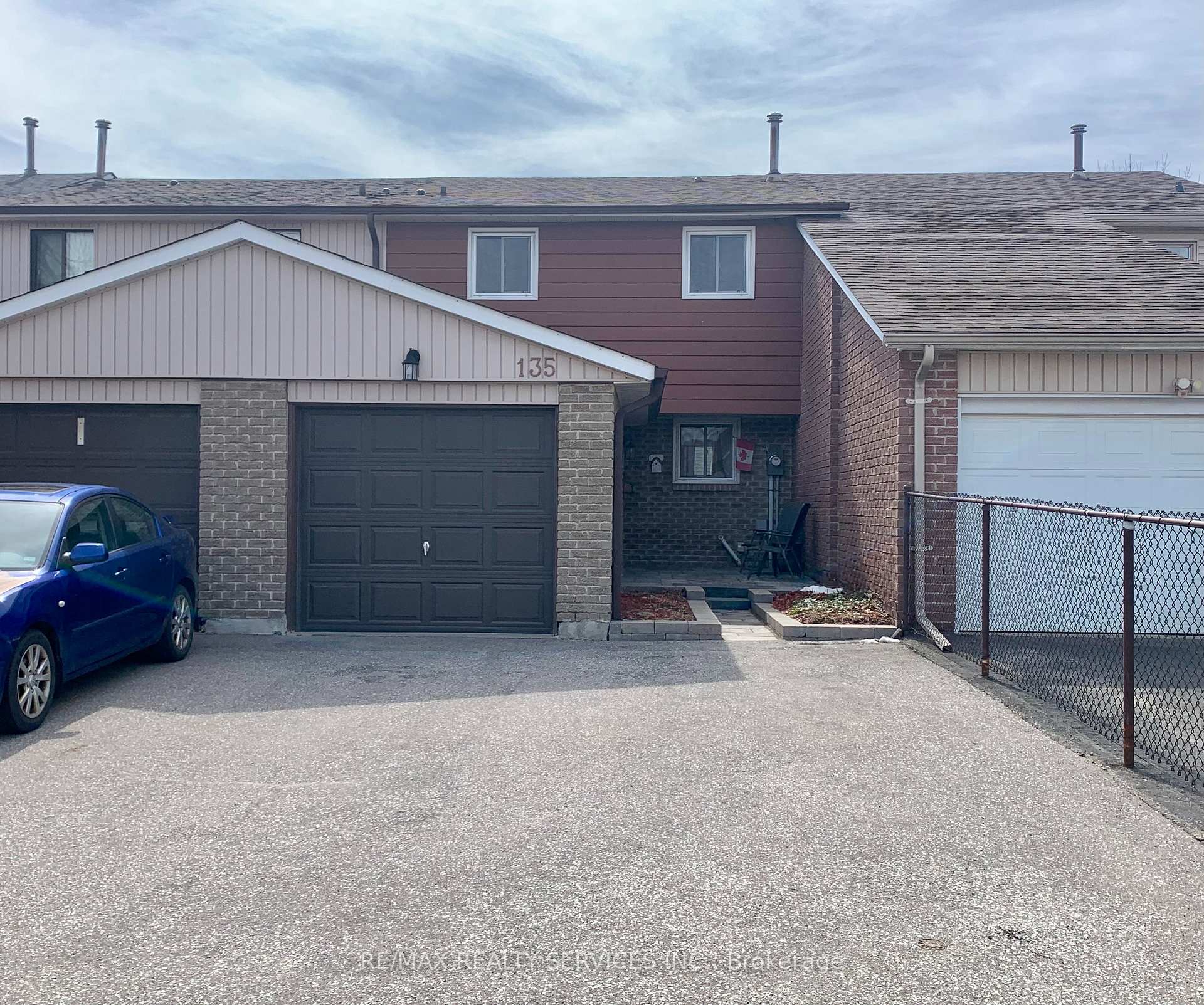 Photo 1 of 135 Royal Salisbury Way, Brampton, Madoc — HOMEH
