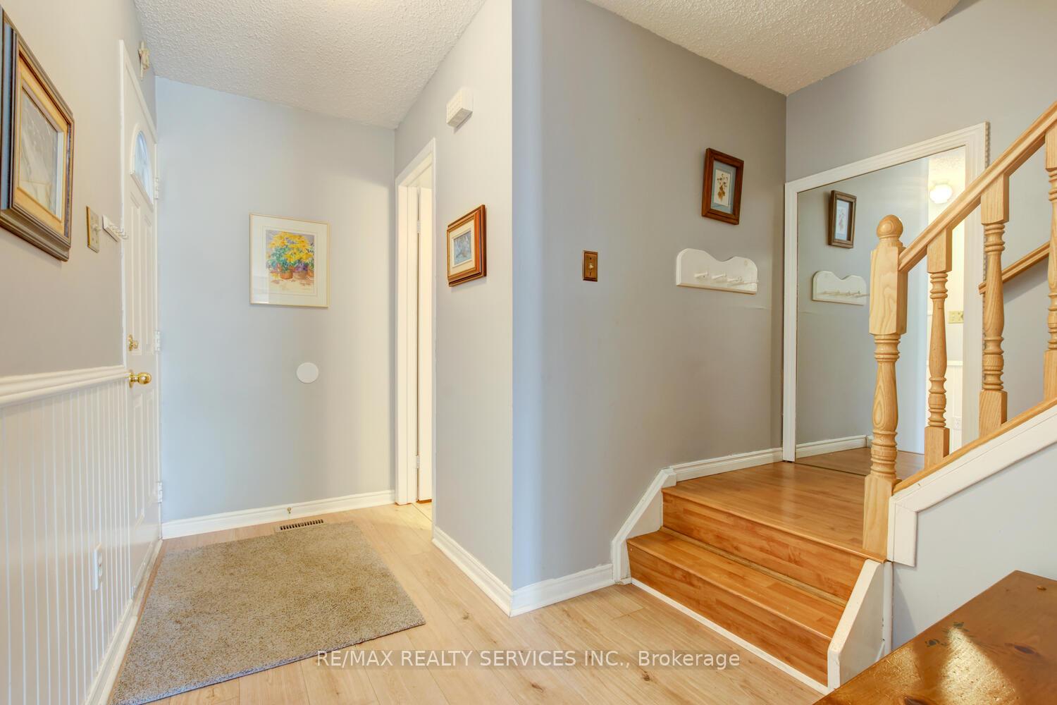Photo 2 of 135 Royal Salisbury Way, Brampton, Madoc — HOMEH