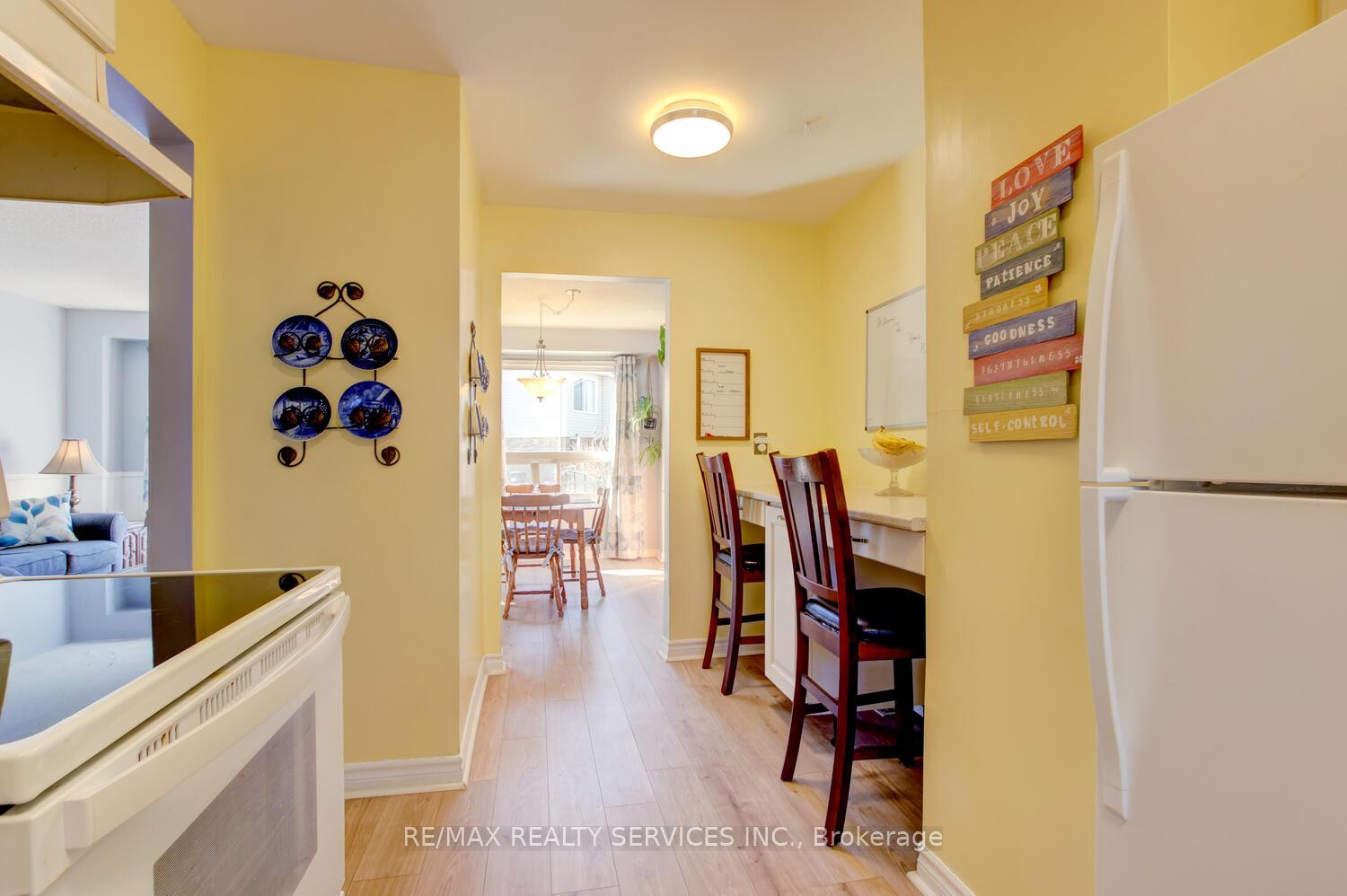 Photo 21 of 135 Royal Salisbury Way, Brampton, Madoc — HOMEH
