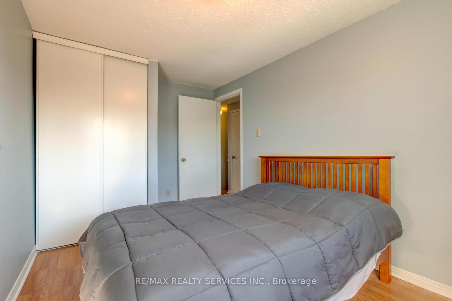 Photo 29 of 135 Royal Salisbury Way, Brampton, Madoc — HOMEH