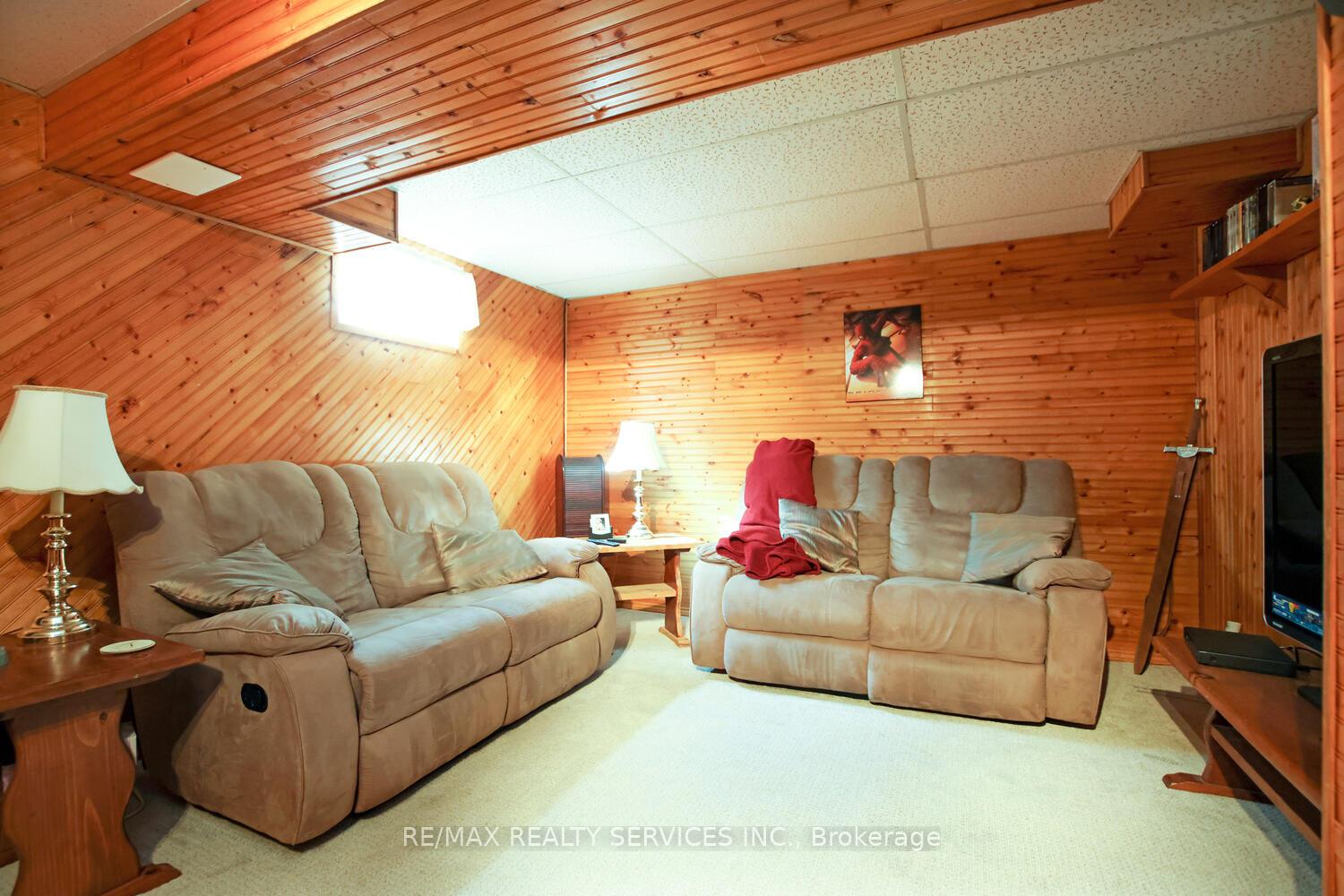 Photo 33 of 135 Royal Salisbury Way, Brampton, Madoc — HOMEH