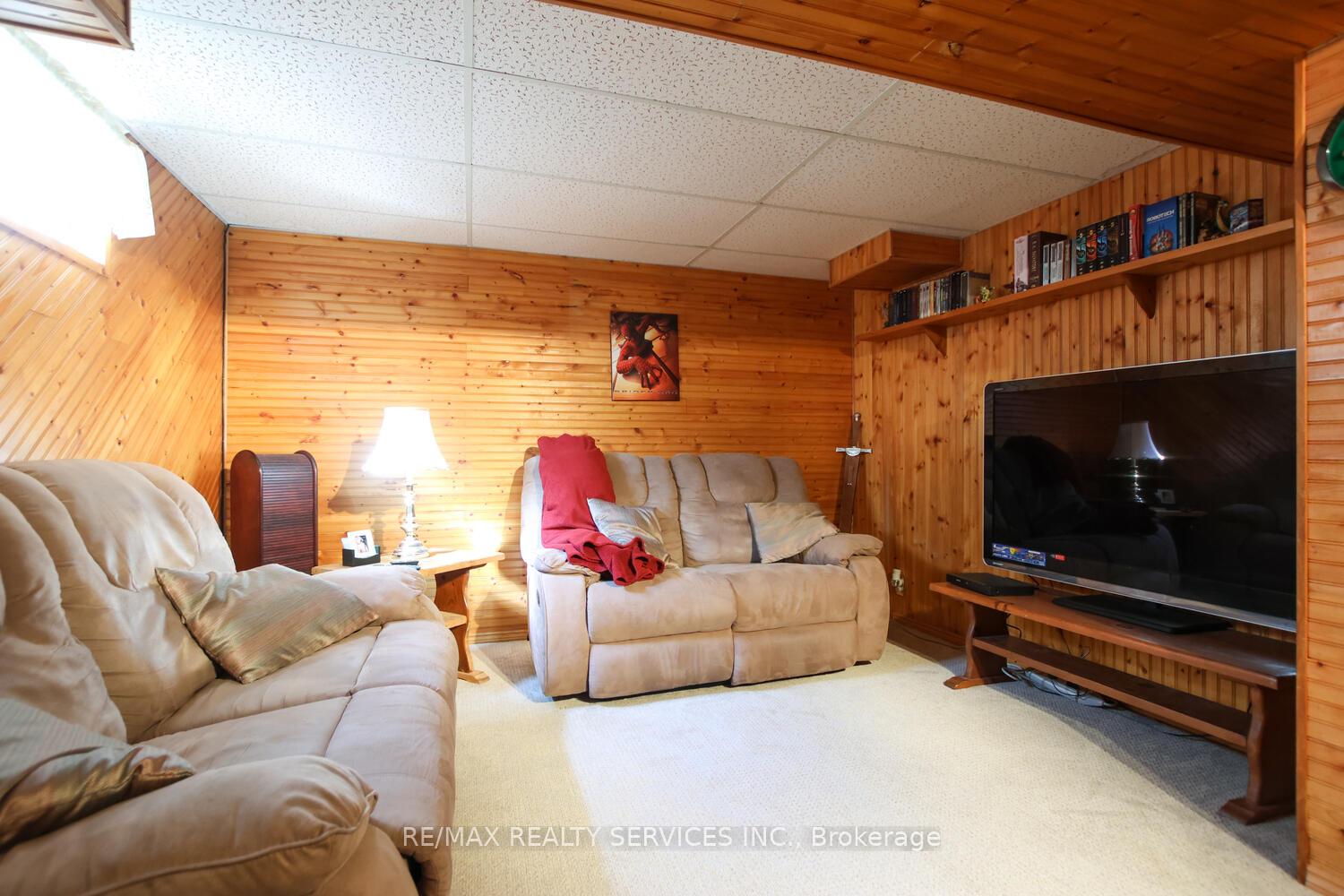 Photo 34 of 135 Royal Salisbury Way, Brampton, Madoc — HOMEH